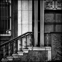 Blaak House / Blaak 34 / bouwjaar 1950 / ontwerp door Rotterdamse architect Kees Elffers / opleveing herontwikkeling door V8 architects in 2018 / voormalig bankgebouw Nederlandsche Handelsmaatschappij / Rijksmonument sinds 2010