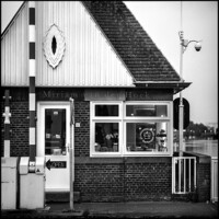Stad in Stilte / Brugwachtershuisje Lage Erfbrug / Gebouwd in 1925 / Gemeentelijk Monument